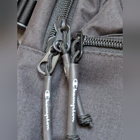 Champion mini Supercize convertible Backpack, black new without tags - Picture 10 of 15